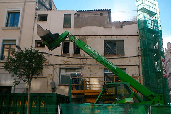 Derribo del edificio del bar Soria, el pasado noviembre. // Foto: Guadaqué